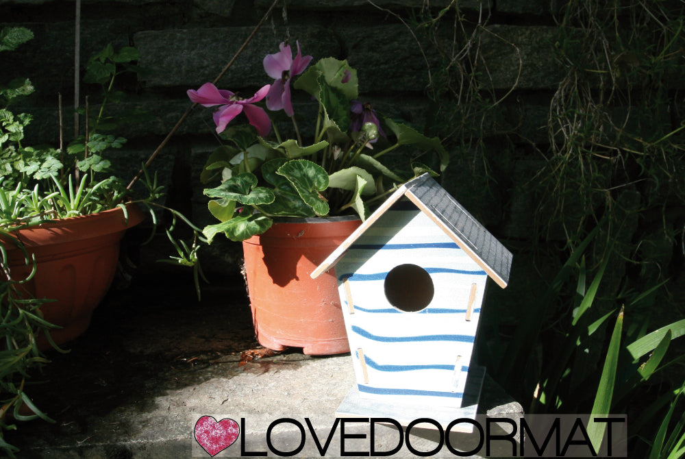 Casetta Uccelli Personalizzabile – Casa Collina – LOVEDOORMAT in Legno cm 17,5x12x3,4