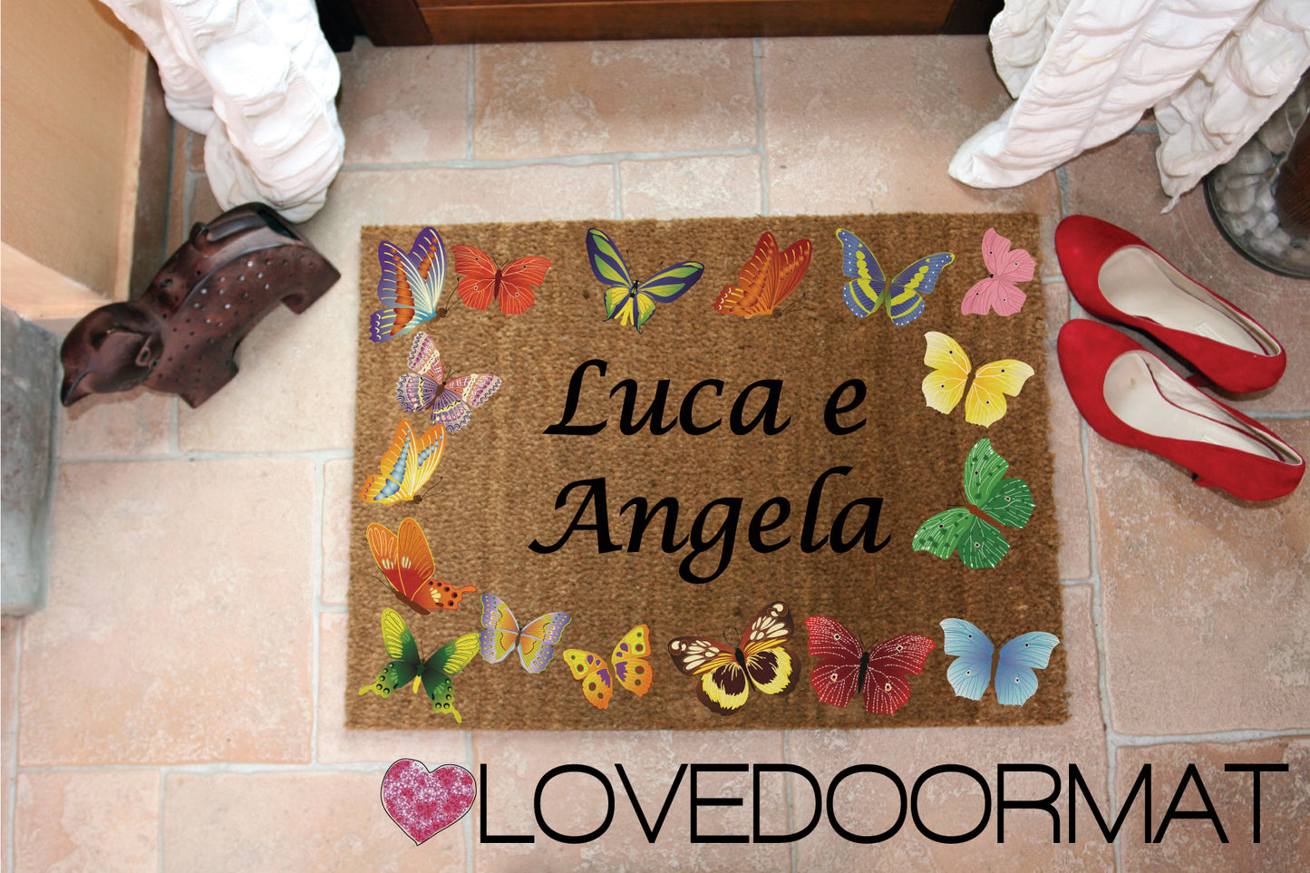 Zerbino Personalizzato – Farfalle, Tuo Testo – LOVEDOORMAT in Cocco, Fondo in Gomma 100% BIO