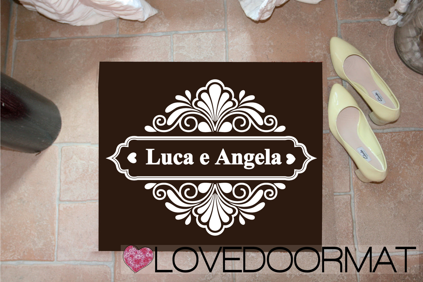 Zerbino Personalizzato – Grange, Tuo Testo – LOVEDOORMAT in Feltro, Fondo in Gomma, 100% asciugapassi