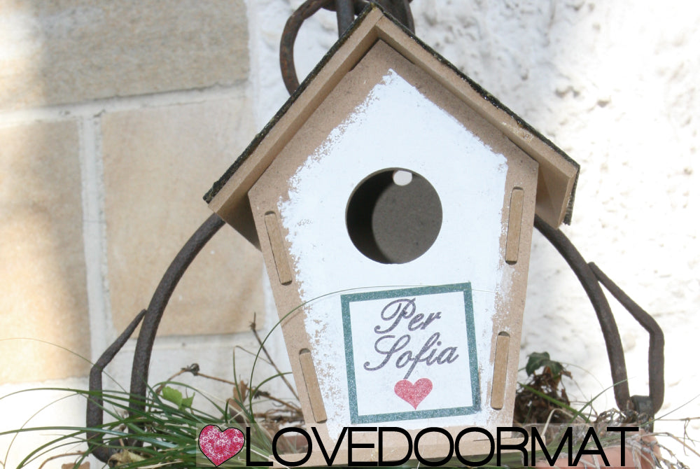 Casetta Uccelli Personalizzata – Tue Iniziali in Cornice – LOVEDOORMAT in Legno cm 17,5x12x3,4 Per Sofia