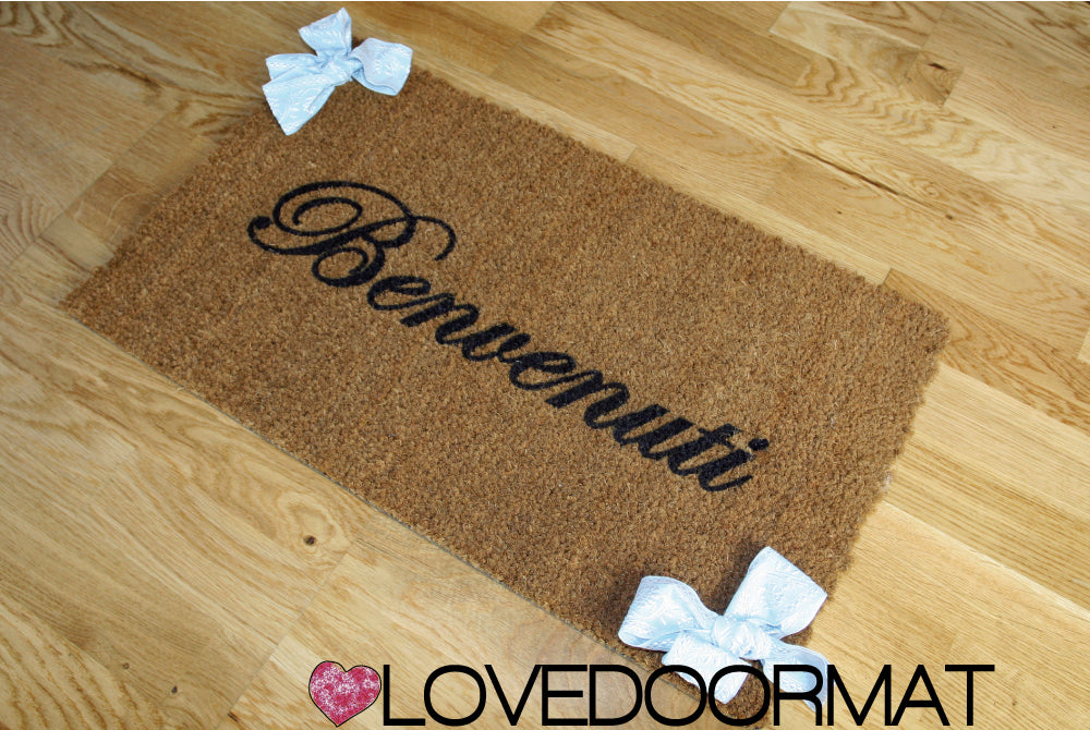 Zerbino Personalizzato con – Fiocchi, Tuo Testo, Cornice – LOVEDOORMAT in Cocco, Fondo in Gomma 100% BIO