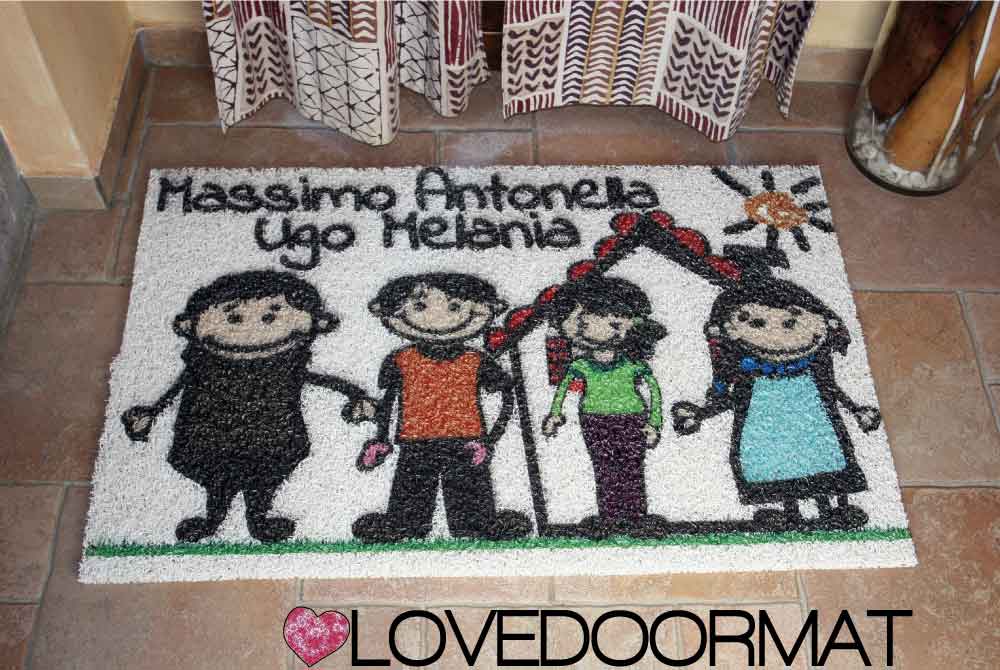 Zerbino Personalizzato da Esterno – Fumetto Famiglia – LOVEDOORMAT in Pvc, Fondo in Gomma e Con I Tuoi Personaggi