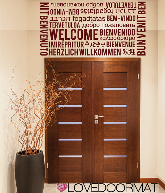 Adesivo Decorativo – Benvenuto Multilingue Pastello – LOVEDOORMAT in Vinile | Trasforma la tua Casa e il tuo Ufficio, design unico e di alta qualità. Facili da applicare e rimuovere, ogni spazio diventa speciale