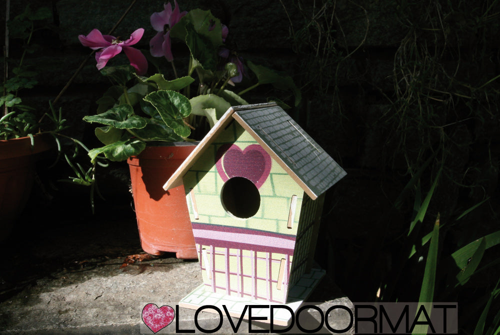 Casetta Uccelli Personalizzabile – Casa Campagna – LOVEDOORMAT in Legno cm 17,5x12x3,4