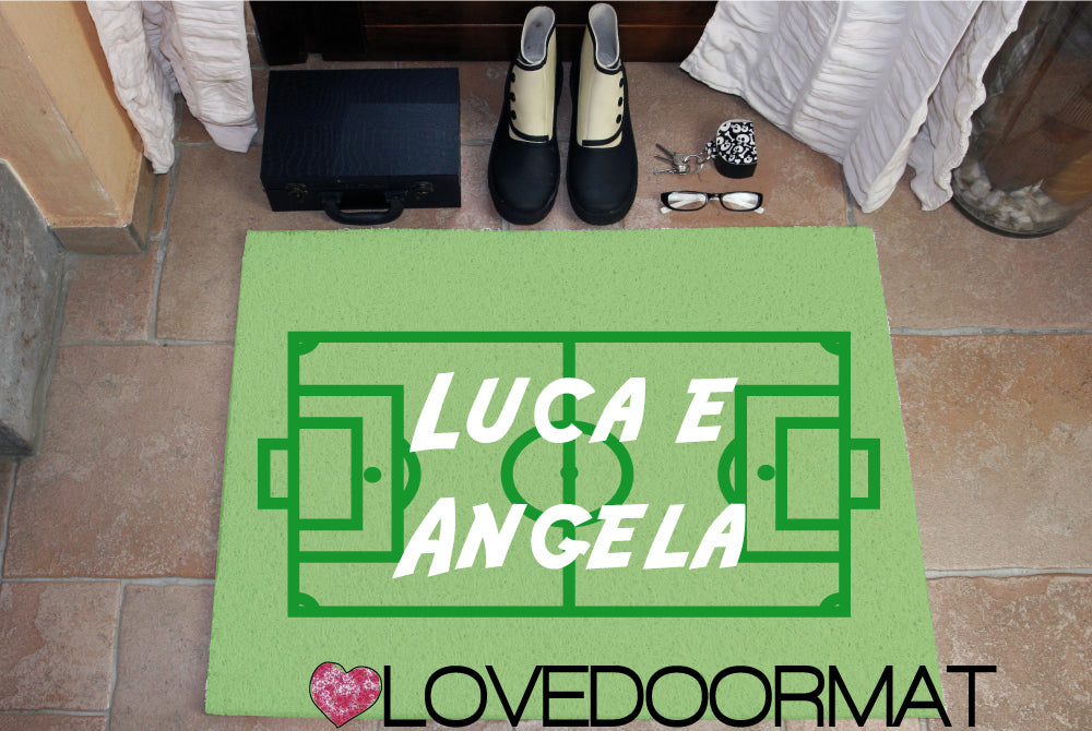 Zerbino Personalizzato – Campo Calcio, Tuo Testo – LOVEDOORMAT in Pvc, Fondo in Gomma