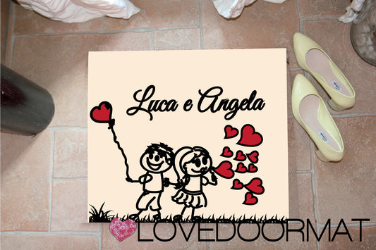 Zerbino Personalizzato – Coppia, Palloncini, Tuo Testo – LOVEDOORMAT in Feltro, Fondo in Gomma, 100% asciugapassi