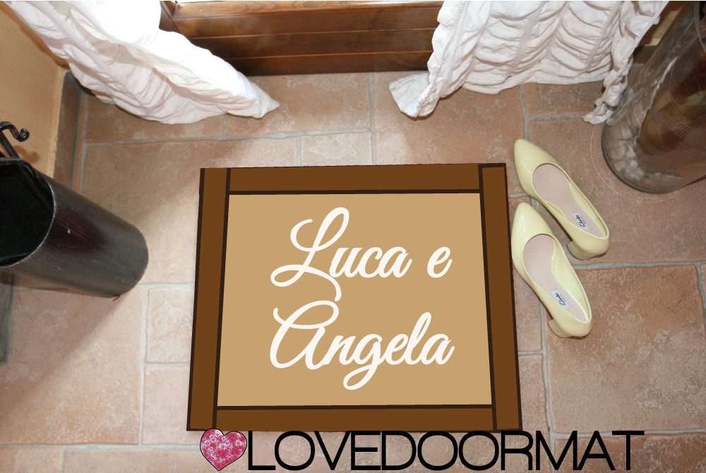 Zerbino Personalizzato – Cornice Stile, Tuo Testo – LOVEDOORMAT in Feltro, Fondo in Gomma, 100% asciugapassi