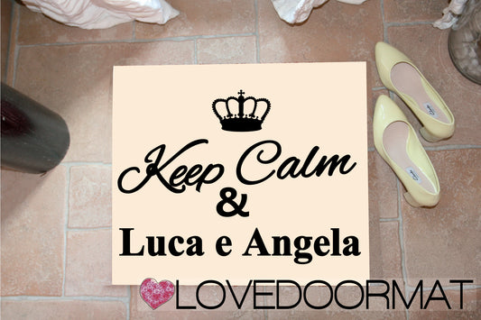 Zerbino Personalizzato – Keep Calm, Tuo Testo – LOVEDOORMAT in Feltro, Fondo in Gomma, 100% asciugapassi