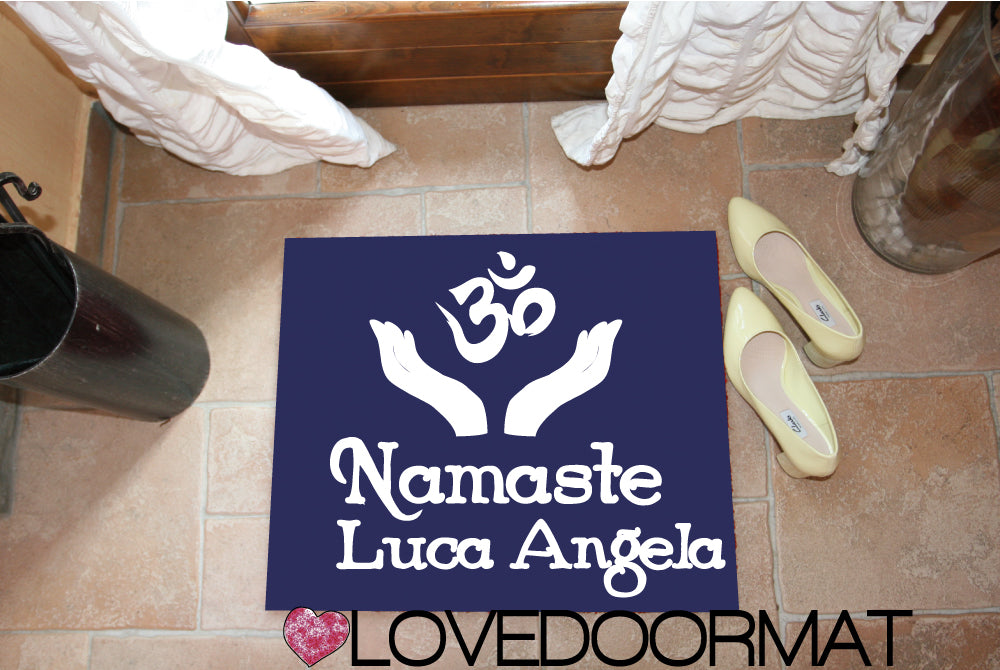 Tappeto Personalizzato – Namasté, Tuo Testo – LOVEDOORMAT in Feltro e Gomma