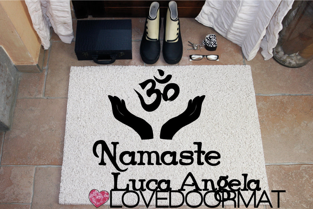 Zerbino Personalizzato – Namasté, Tuo Testo – LOVEDOORMAT in Pvc, Fondo in Gomma