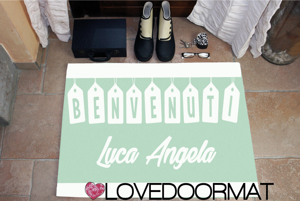 Zerbino Personalizzato – Tag, Tuo Testo – LOVEDOORMAT in Pvc, Fondo in Gomma, 100% Impermeabile