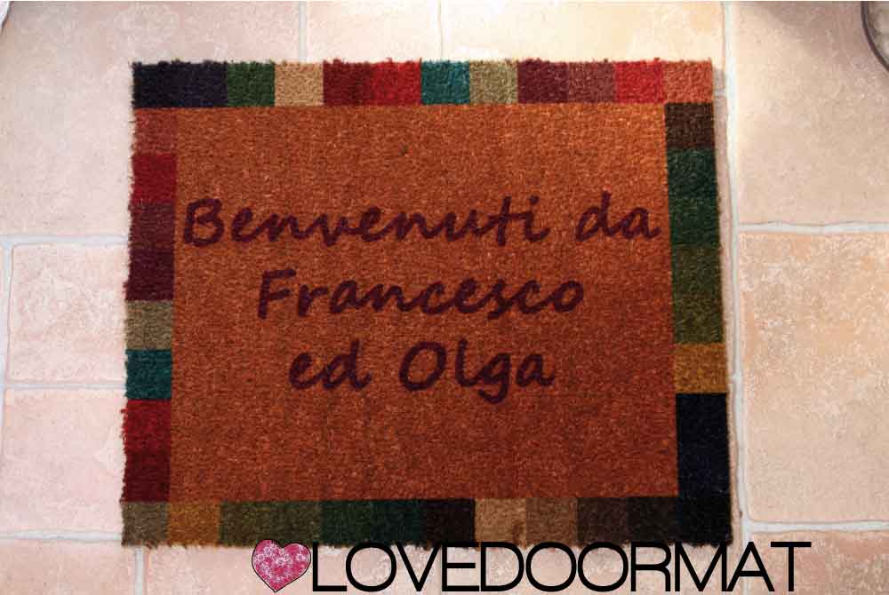 Zerbino Personalizzato – Bordo Mosaico, Tuo Testo – LOVEDOORMAT in Cocco, Fondo in Gomma 100% BIO