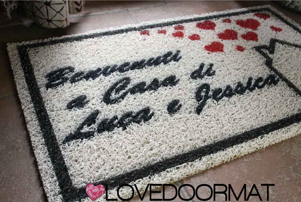 Zerbino Personalizzato – Benvenuti A Casa, Tuo Testo – LOVEDOORMAT in Pvc, Fondo in Gomma