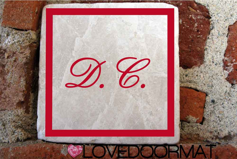 Formella Personalizzata – Tue Iniziali in Cornice – LOVEDOORMAT In Marmo Botticino Naturale cm 10x10x1