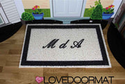 Zerbino Personalizzato da Esterno – Tue Iniziali in Cornice – LOVEDOORMAT in Pvc, Fondo in Gomma e Con Il Tuo Testo
